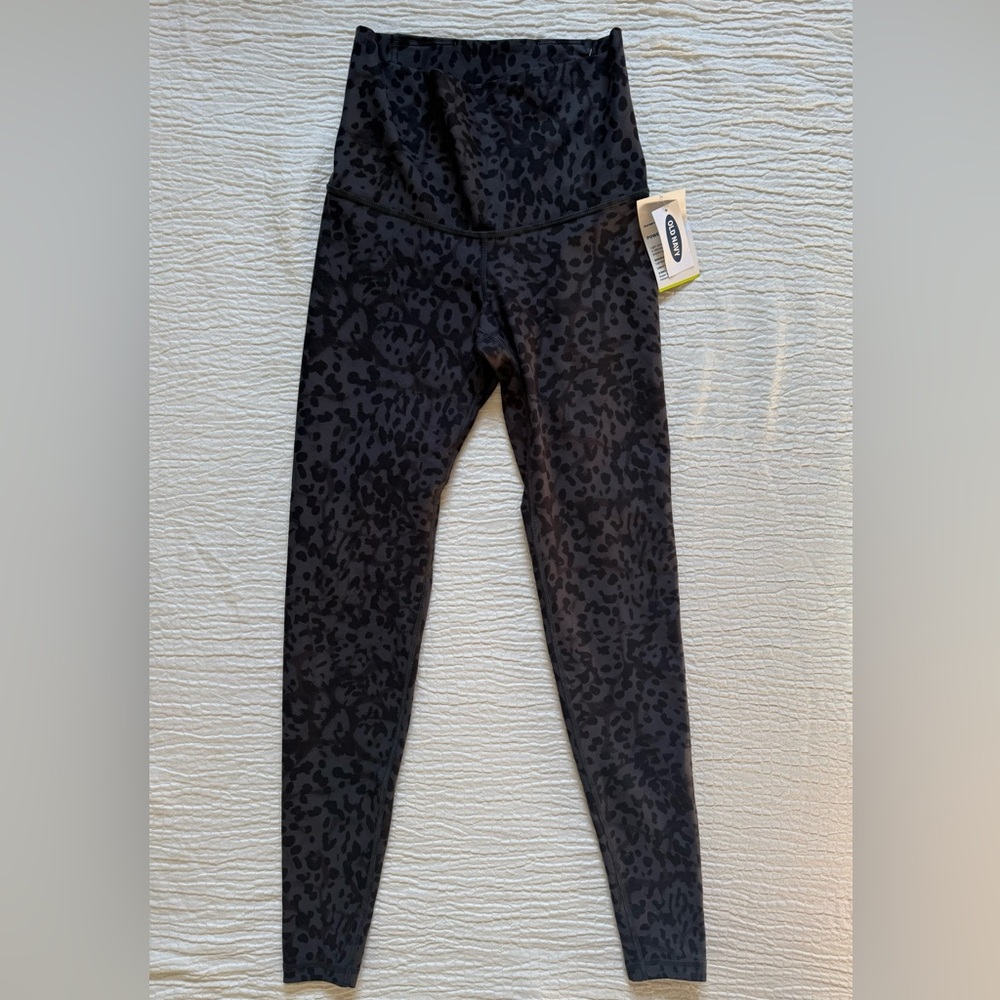 Old Navy Black & Gray Leopard Print Leggings
